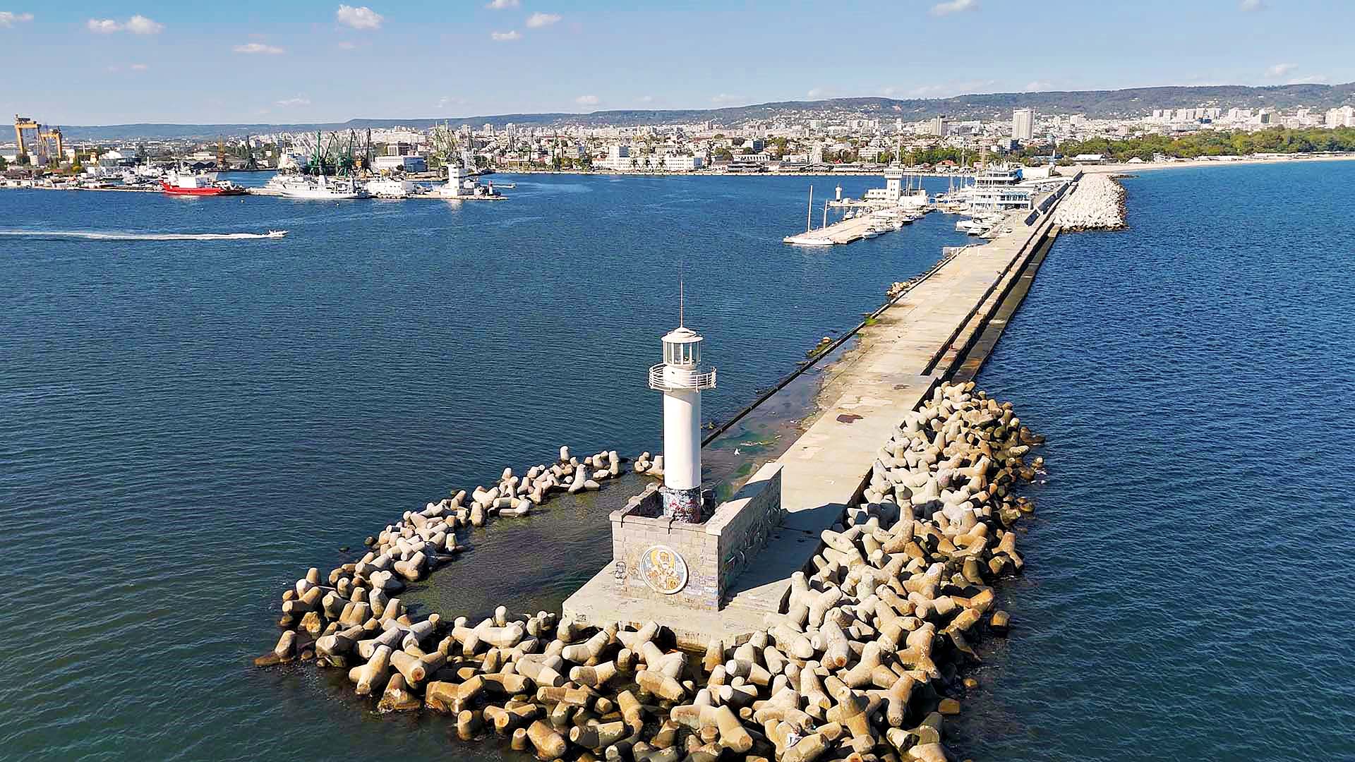 Варна Плюси та мінуси життя в морській столиці Болгарії